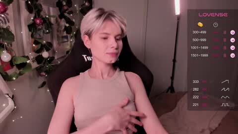 Mia online show from 12-19-24, 08:34