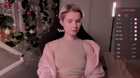 Mia online show from 12-23-24, 05:32