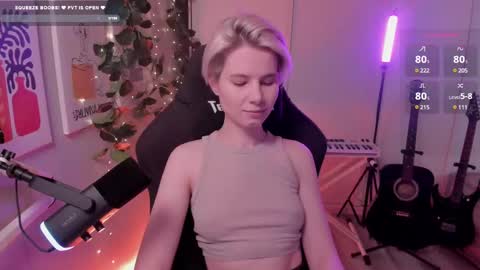 Mia online show from 03-08-25, 10:00