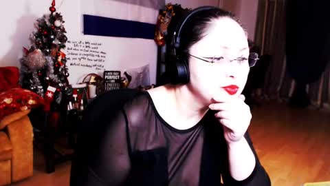 Empress online show from 02-09-25, 01:22