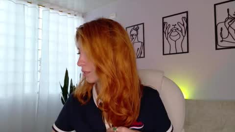 Snapshot of imsiennabellucci chatting on 09-24-25, 09:07 Sienna online show from 09-24-25, 09:07