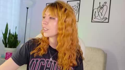 Snapshot of imsiennabellucci chatting on 09-29-25, 09:19 Sienna online show from 09-29-25, 09:19