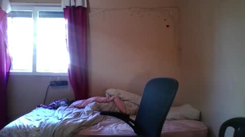 Florencia online show from 04-18-26, 06:12