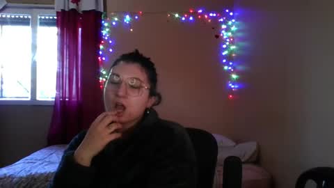 Florencia online show from 04-28-26, 06:13