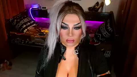 QUEEN MADI  online show from 07-28-26, 06:20