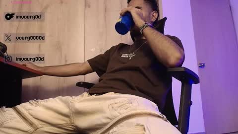 Daniel   thumb up me please its important Im new INDEPENDENT MODEL online show from 03-03-26, 03:01