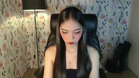 Snapshot of imyourlegalbaby chatting on 02-16-25, 01:27 Aki online show from 02-16-25, 01:27