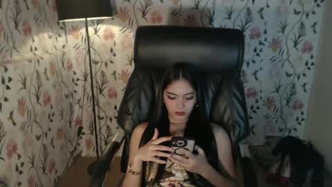 Snapshot of imyourlegalbaby chatting on 03-11-25, 08:41 Aki online show from 03-11-25, 08:41