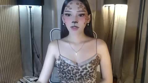 Snapshot of imyourlegalbaby chatting on 10-30-25, 11:44 Aki online show from 10-30-25, 11:44