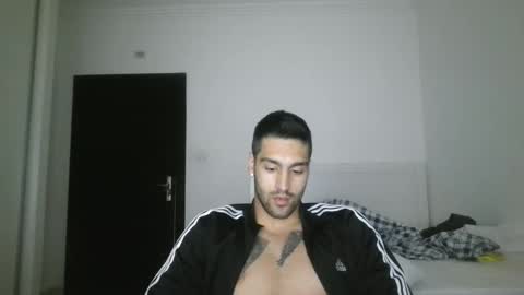 imyouroniichan online show from 10-31-25, 09:43