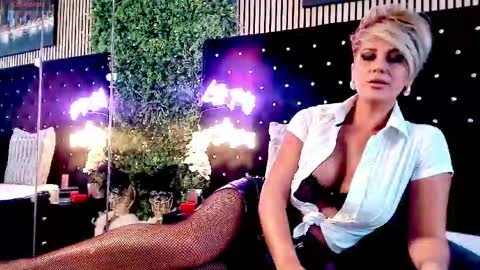 inanna_ishtar1 online show from 10-14-25, 09:43