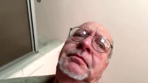 Snapshot of inconnu_06 chatting on 01-07-26, 10:29 inconnu_06 online show from 01-07-26, 10:29