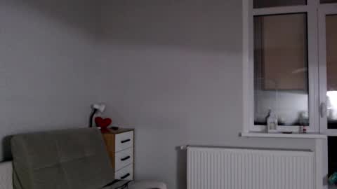 Snapshot of increible_della chatting on 12-08-24, 09:52 Della online show from 12-08-24, 09:52