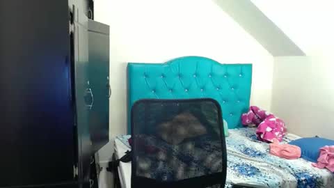 Snapshot of incubus_couple1 chatting on 12-16-24, 01:21 incubus_couple1 online show from 12-16-24, 01:21