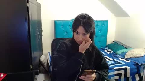 Snapshot of incubus_couple1 chatting on 12-24-24, 10:33 incubus_couple1 online show from 12-24-24, 10:33