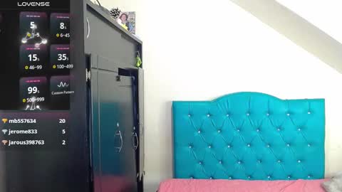 Snapshot of incubus_couple1 chatting on 03-09-25, 08:10 incubus_couple1 online show from 03-09-25, 08:10