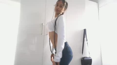 Snapshot of indanbella19 chatting on 04-24-26, 05:10 indanbella19 online show from 04-24-26, 05:10