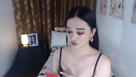 indestructabletrixie online show from 01-12-25, 06:17