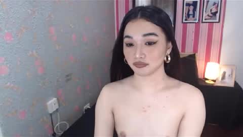 indestructabletrixie online show from 02-22-25, 12:51