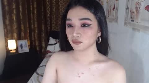 indestructabletrixie online show from 03-11-25, 09:04