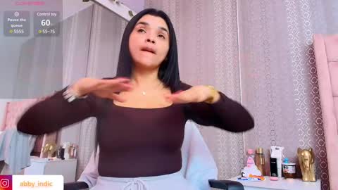 Snapshot of indi_catalina chatting on 02-13-25, 12:21 Indi Catalina online show from 02-13-25, 12:21