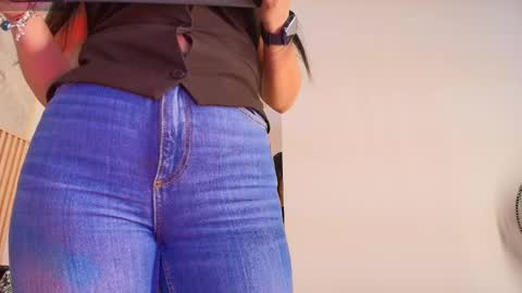 Snapshot of indi_catalina chatting on 09-12-25, 12:16 Indi Catalina online show from 09-12-25, 12:16