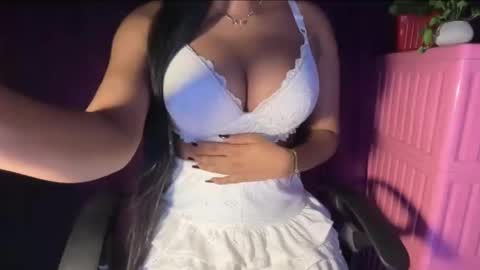 Raya  online show from 03-22-26, 03:32