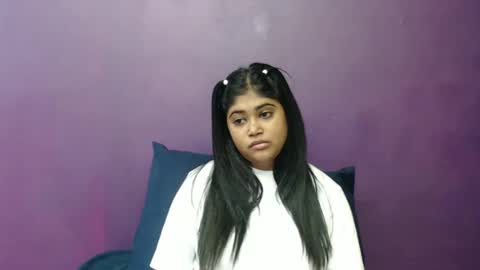 Snapshot of indian_rimmelx chatting on 01-28-25, 07:22 Melz online show from 01-28-25, 07:22