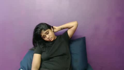 Snapshot of indian_rimmelx chatting on 03-12-25, 01:19 Melz online show from 03-12-25, 01:19