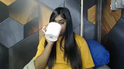 Snapshot of indian_rimmelx chatting on 09-11-25, 06:35 Melz online show from 09-11-25, 06:35