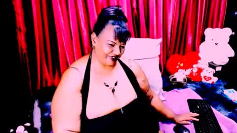 indian_rubyxx online show from 10-11-25, 09:52