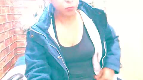 Snapshot of indian_spice_girl chatting on 05-01-26, 07:24 indian_spice_girl online show from 05-01-26, 07:24
