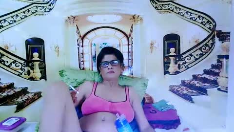 Femiez online show from 12-28-24, 01:06