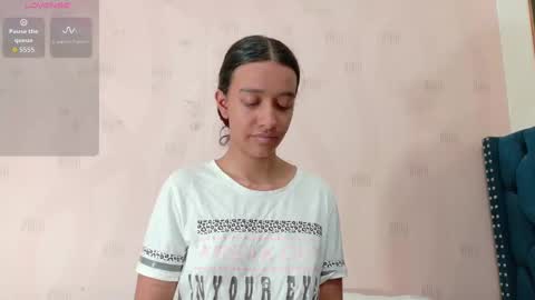 Snapshot of indianbeautiful chatting on 10-25-25, 12:40 indianbeautiful online show from 10-25-25, 12:40