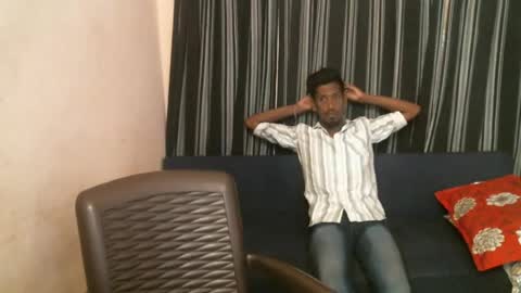 Snapshot of indianbull2023 chatting on 06-19-26, 09:02 indian slim boy with big for u online show from 06-19-26, 09:02