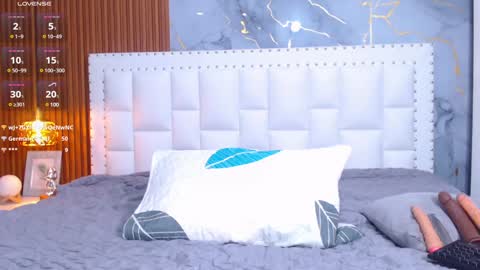 Snapshot of indiancutiie chatting on 01-20-25, 10:48 LITTLE AINHOA  online show from 01-20-25, 10:48