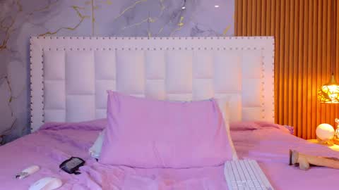 LITTLE AINHOA  online show from 03-12-26, 08:26