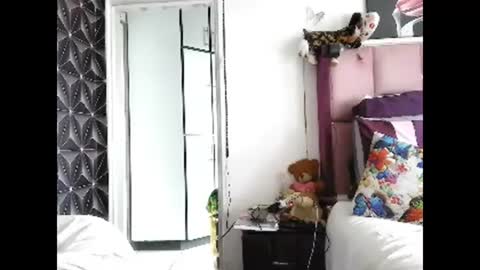 indiandelia online show from 04-30-26, 08:09