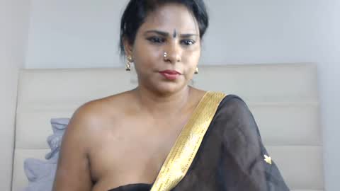 Snapshot of indiandreams_ chatting on 11-03-25, 09:54 Palavi online show from 11-03-25, 09:54