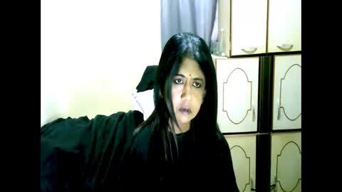 indianpleasures21 online show from 06-04-26, 10:21
