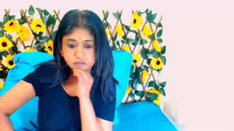 Mika online show from 12-04-25, 05:10