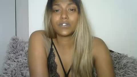 indianqtpie6 online show from 09-21-25, 06:20