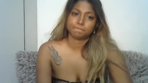 indianqtpie6 online show from 11-13-25, 06:34