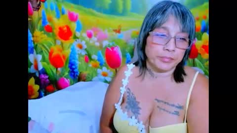 indianroxy27 online show from 06-08-26, 01:28