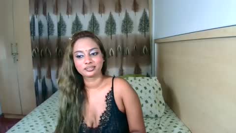 Snapshot of indiansecretlove20 chatting on 12-15-24, 03:42 goddess online show from 12-15-24, 03:42