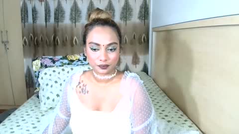 Snapshot of indiansecretlove20 chatting on 01-20-25, 06:32 goddess online show from 01-20-25, 06:32