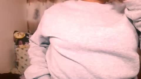 Snapshot of indiansecretlove20 chatting on 01-21-25, 06:22 goddess online show from 01-21-25, 06:22