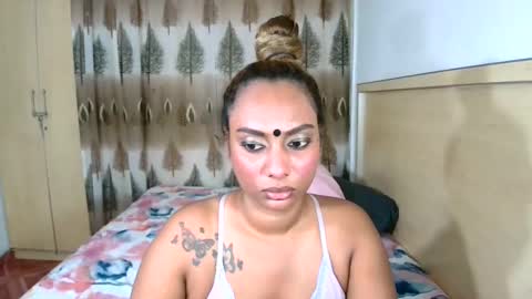 Snapshot of indiansecretlove20 chatting on 01-30-25, 06:10 goddess online show from 01-30-25, 06:10