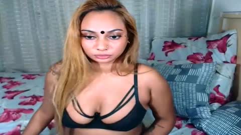 Snapshot of indiansecretlove20 chatting on 09-14-25, 02:00 goddess online show from 09-14-25, 02:00