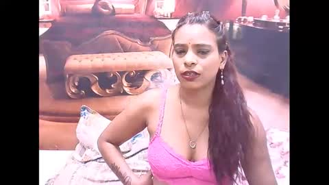 indiansexyass4u2luv online show from 01-10-25, 04:41